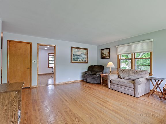 5th image of 249 Highwood Ave