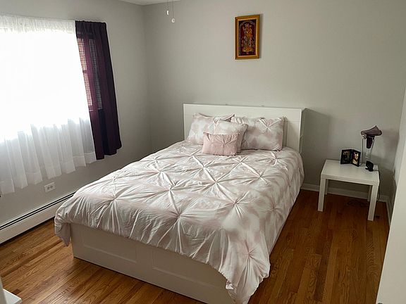 5th image of 8518 W Catalpa Ave APT 2N
