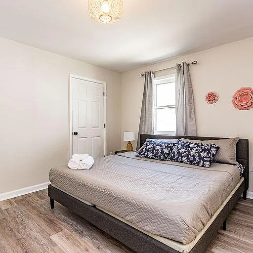 3 bed, 1148 sqft, $3,500 — Photo 4