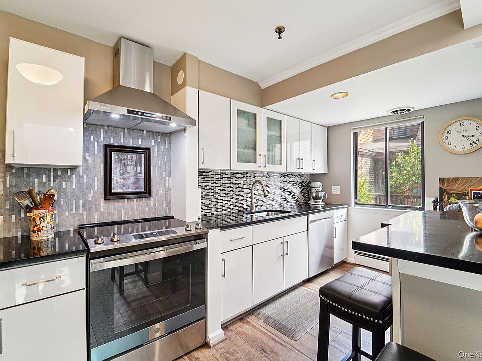 15 Greenridge Ave White Plains NY | Zillow