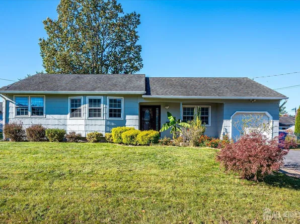 932 Eva St, Piscataway, NJ 08854