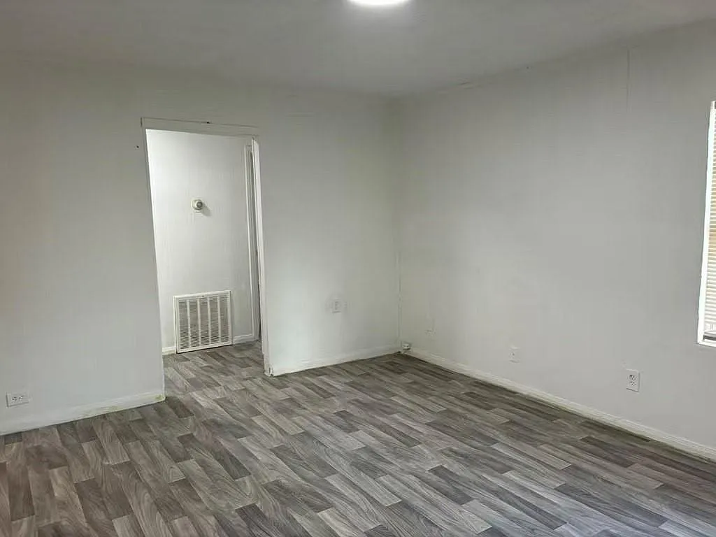 2 bed, 1.0 bath, 780 sqft, $1,140 — Photo 4