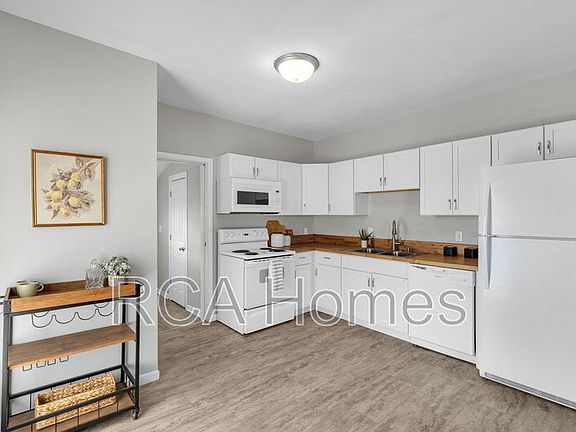 5th image of 1011 E Raymond St