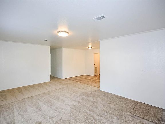 4th image of 11954 Greenglen Dr