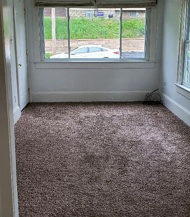 5th image of 1380 Pondview Ave #1