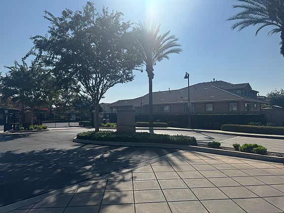 5th image of 2757 Lavender St
