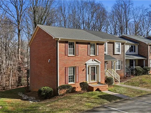 2430 Cottage Pl, Greensboro, NC 27455