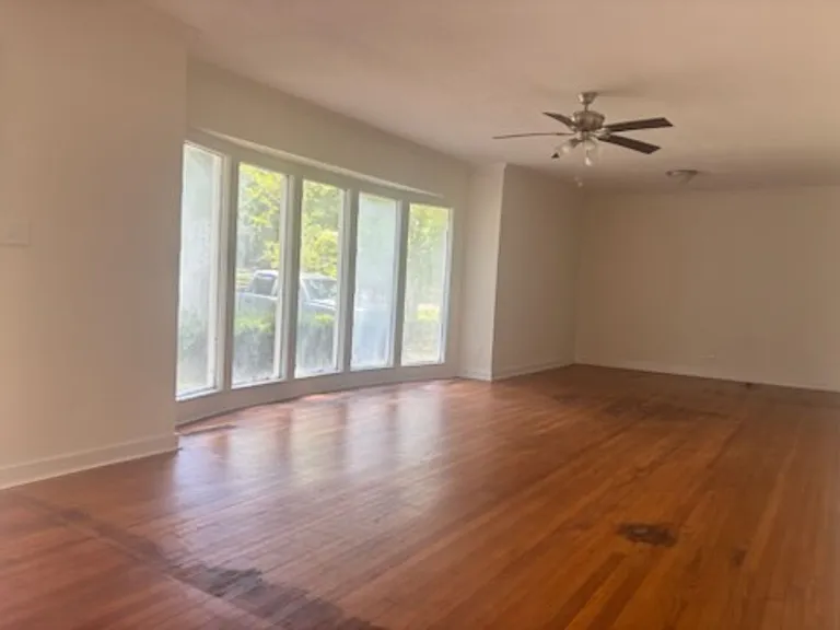 3147 Shirley Dr — Photo 2