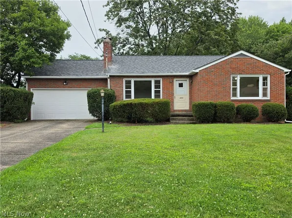 1459 Stepney St, Niles, OH 44446