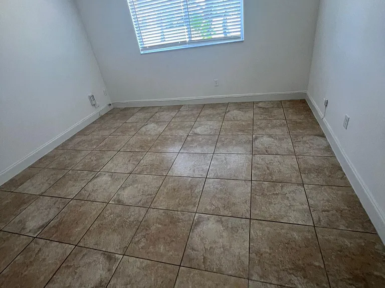 3650 N 56th Ave #504 — Photo 9