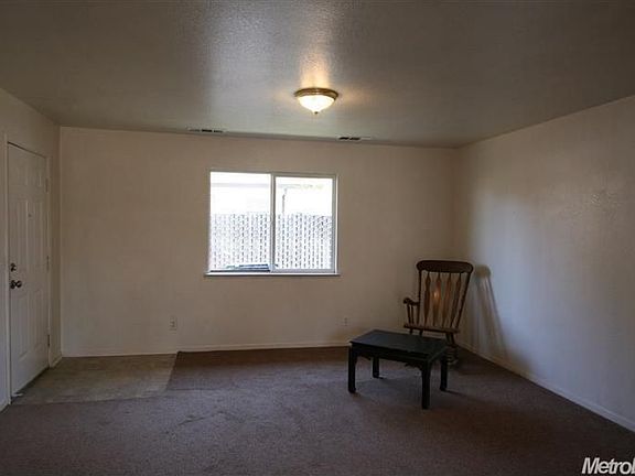 5th image of 34 S Los Angeles Ave