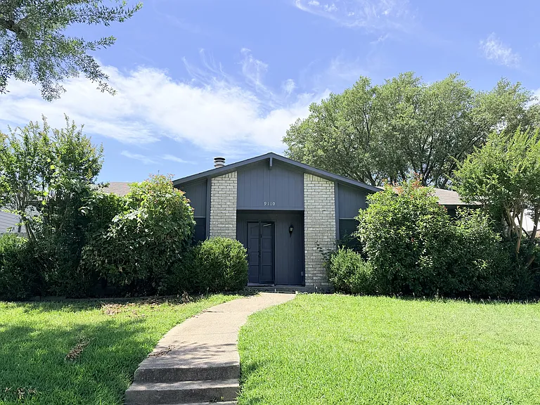 9110 Millwood Dr — Photo 2