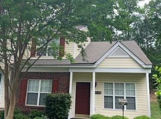 8326 Rudolph Rd, Charlotte, NC 28216