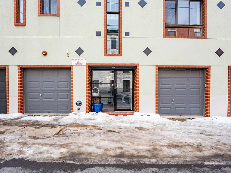 763 S 8th St — Photo 20