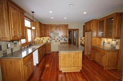 3rd image of 2517 Arnold Palmer Dr NE