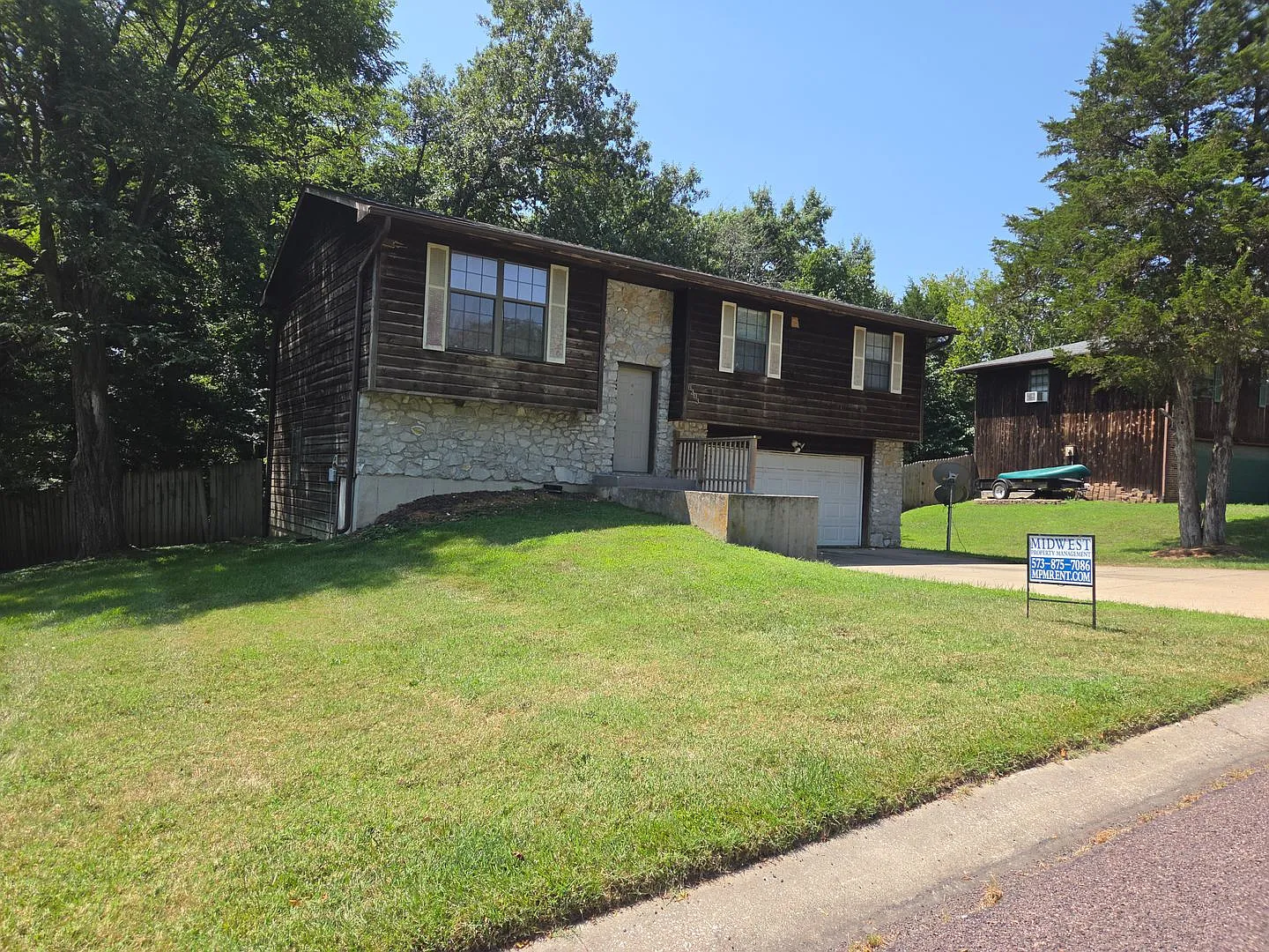 3 bd, 2 ba house, Midway Heights subdivision just west of Columbia, recently painted, partially f... — Photo 1