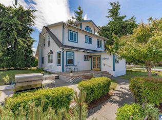 90 Crownview Ln, Sequim, WA 98382