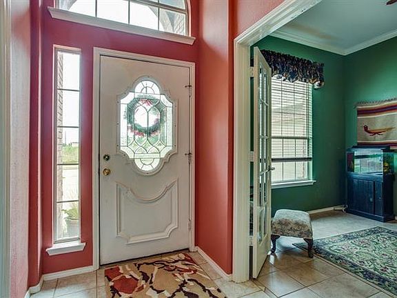 5th image of 1108 Sweetwater Ln