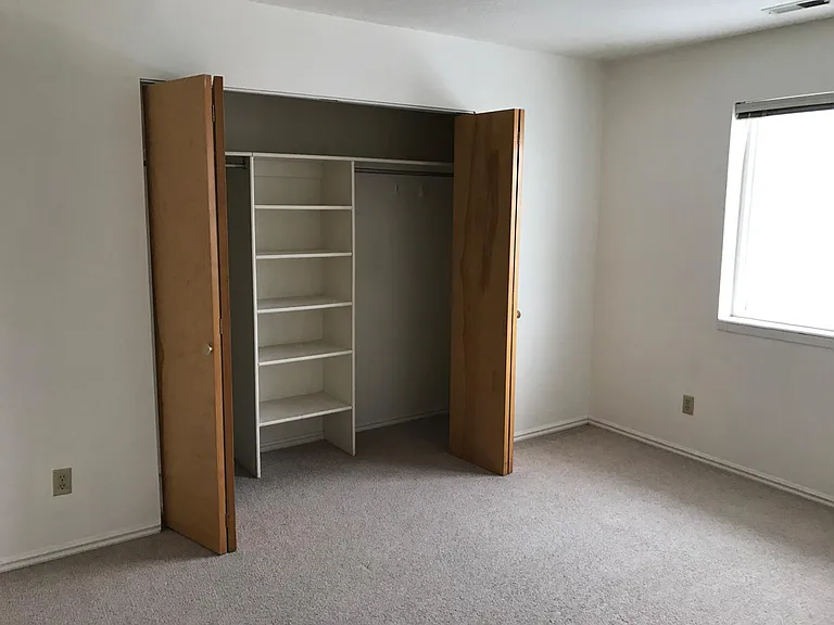 480 W Carter St — Photo 15