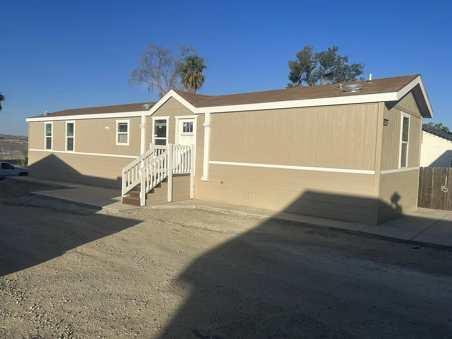 3 bed, 1000 sqft, $2,300 — Photo 1