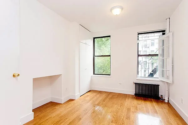 Rented by Compass | media 10