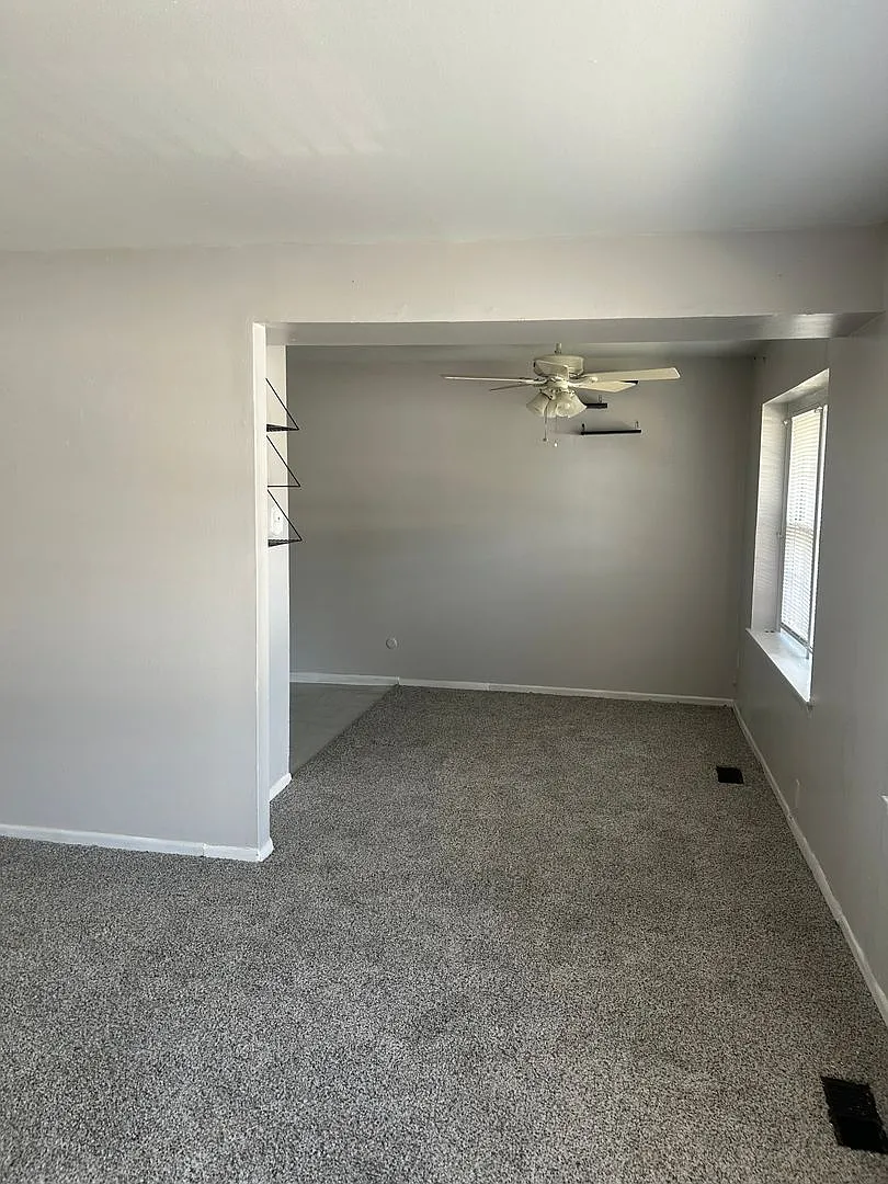 538 Lawler Street — Photo 2