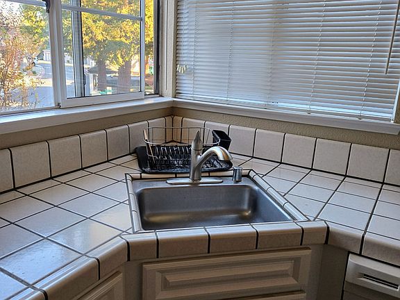 Pull-out faucet