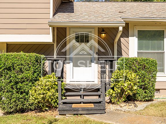 3rd image of 1960 Branch View Dr