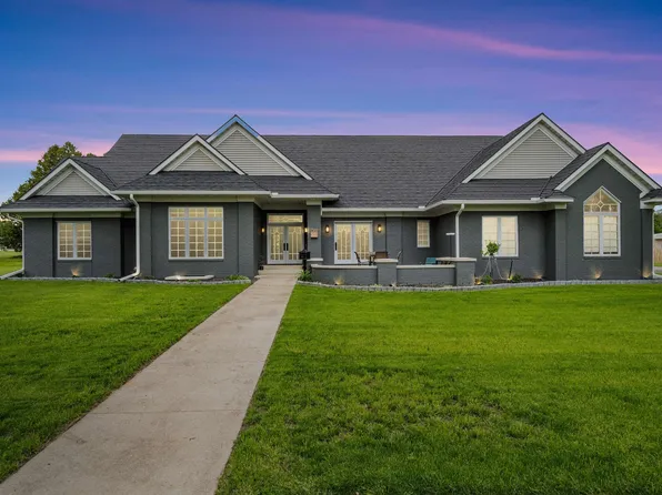 800 W 5th St, Sumner, IA 50674