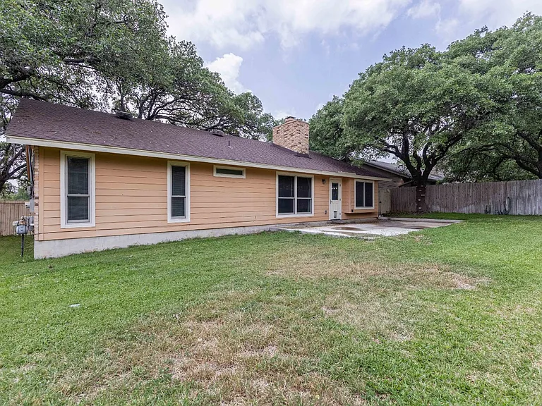 2331 Bluffridge St — Photo 38