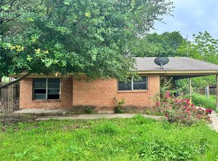 107 W Purdom Ave, Alvarado, TX 76009