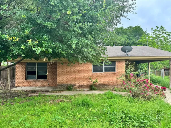 107 W Purdom Ave, Alvarado, TX 76009