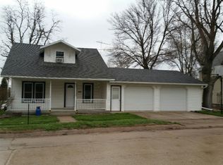 304 E Franklin St, Hartington, NE 68739
