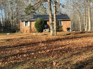 4080 Hidden Acres Dr, Louisa, VA 23093