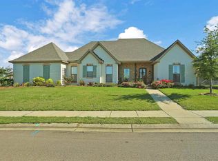 240 Grace Dr, Flowood, MS 39232