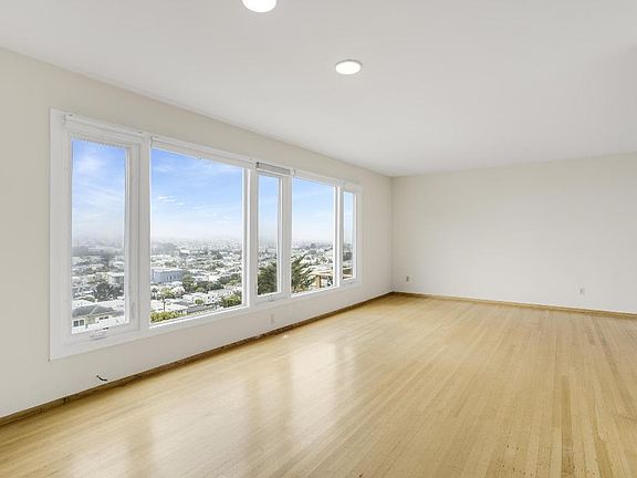 2nd image of 183 Melrose Ave
