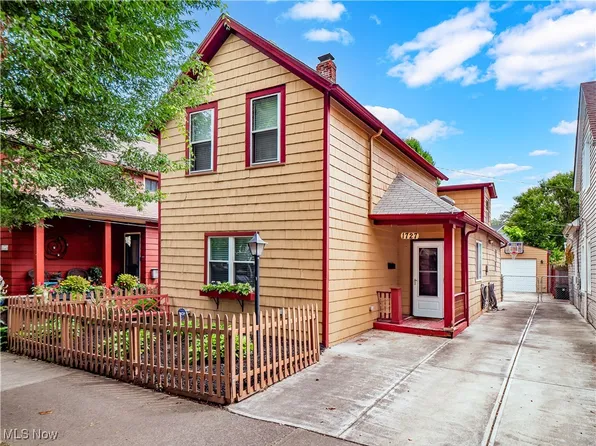 1727 Randall Rd, Cleveland, OH 44113