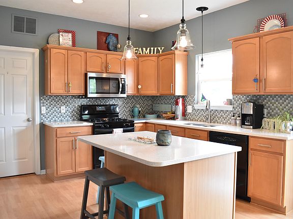 4th image of 7244 Pine Valley Dr