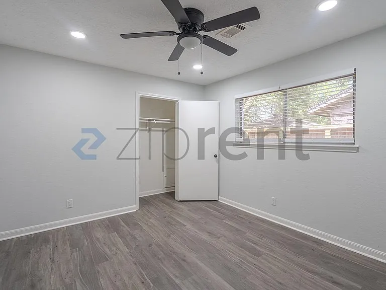 15443 Blackhawk Blvd — Photo 29