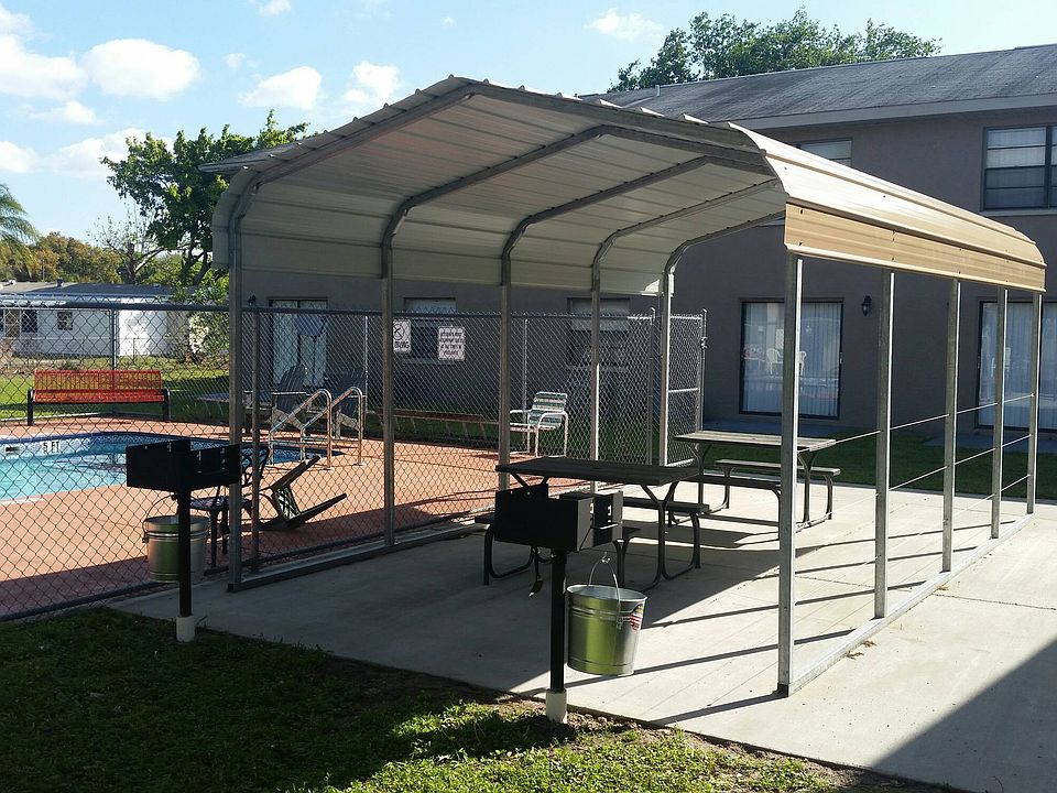 2nd image of 7800 Belcher Rd #103