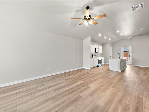 3rd image of 3612 Urbana Pl