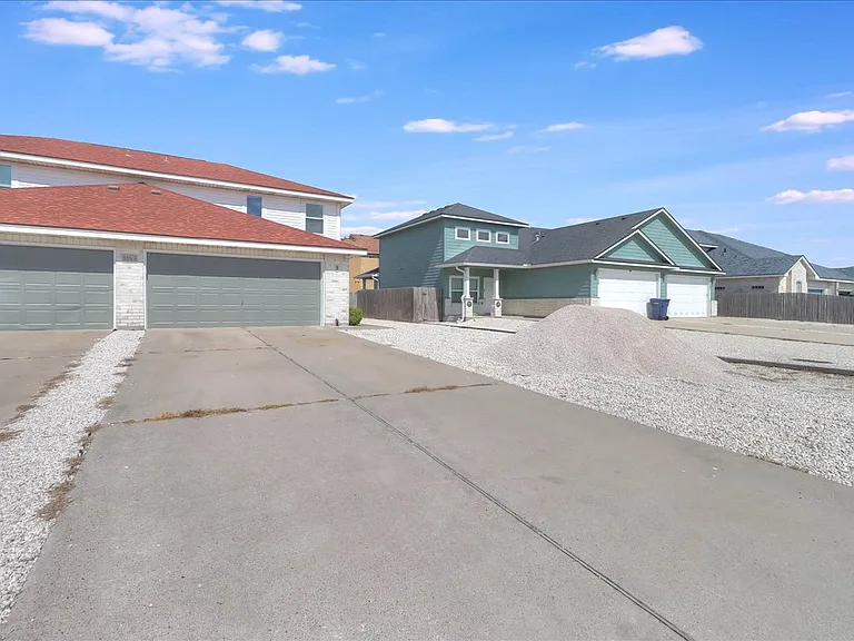 15513 Palmira Ave #B — Photo 40