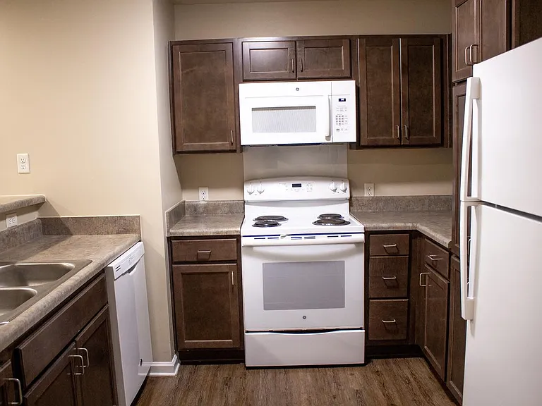 Adair Court — Photo 22