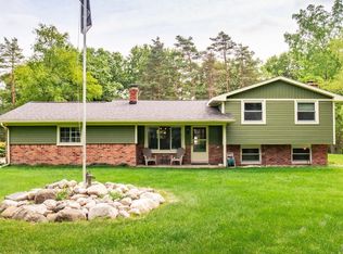 5460 Sherwood Rd, Oxford, MI 48371