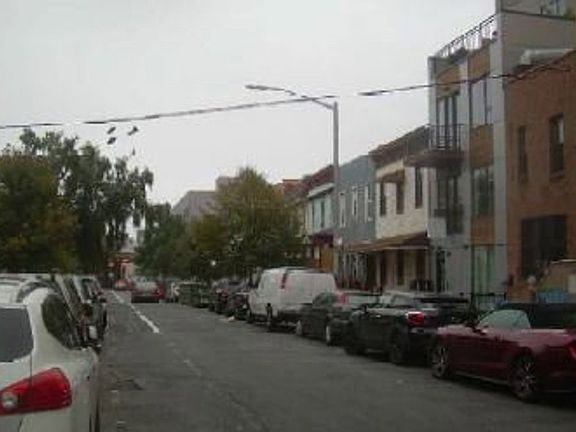4th image of 908 Willoughby Ave