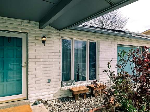 3rd image of 6429 Louise Pl NE