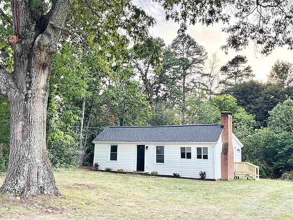2nd image of 565 Mount Torrey Rd