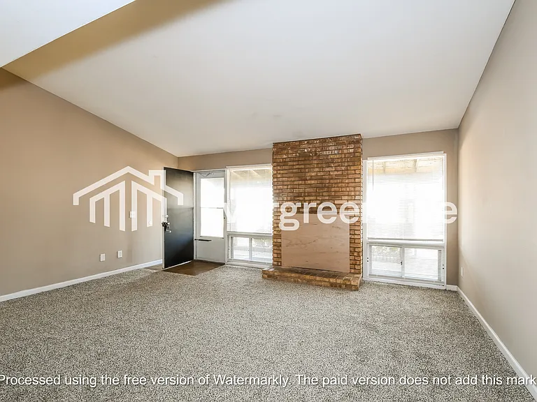 2480 Allen Dr — Photo 6