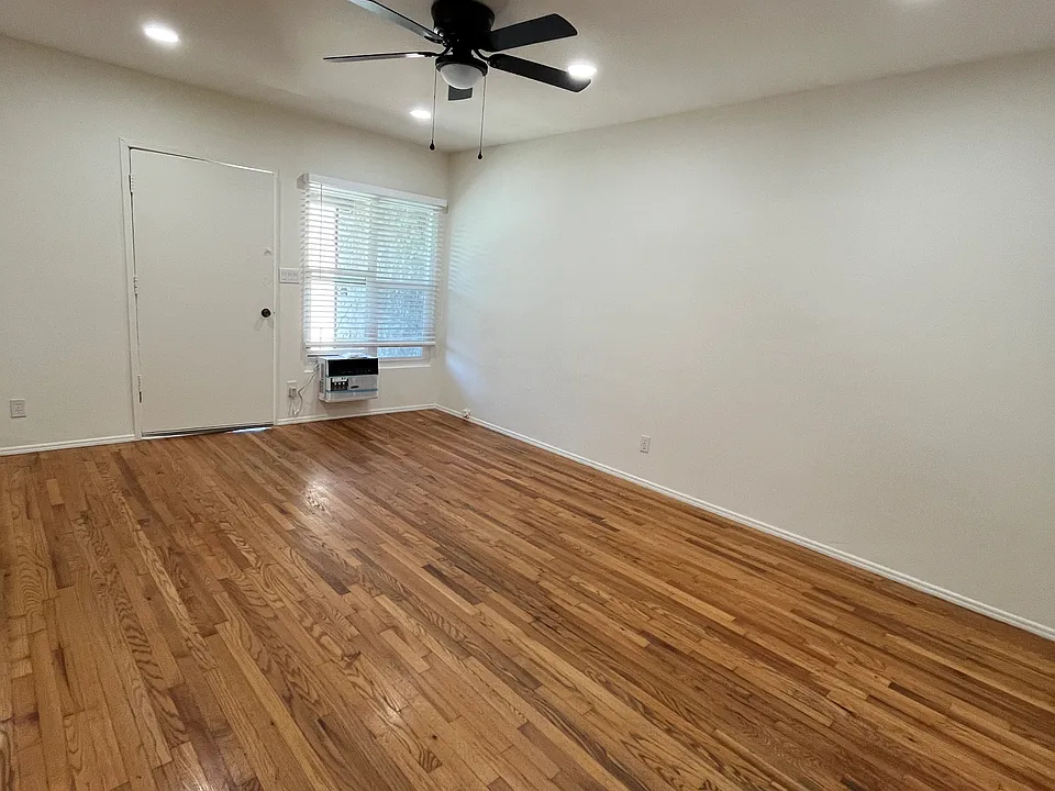 2307 Kenmere Ave