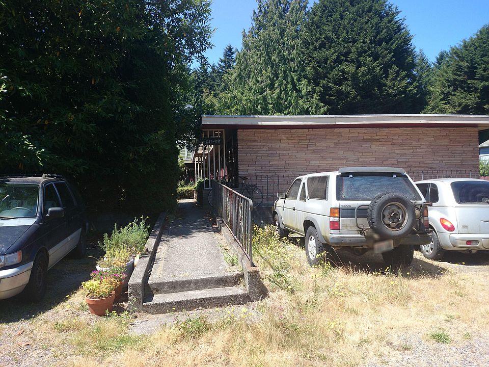 1st image of 4307 35th Ave W #4307